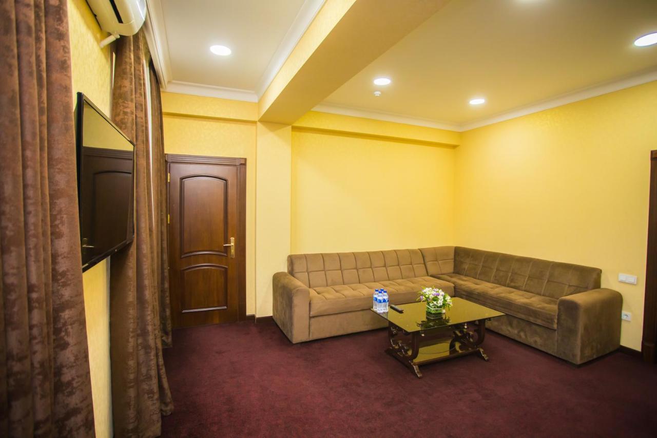 Hotel Grand Capital タシュケント エクステリア 写真